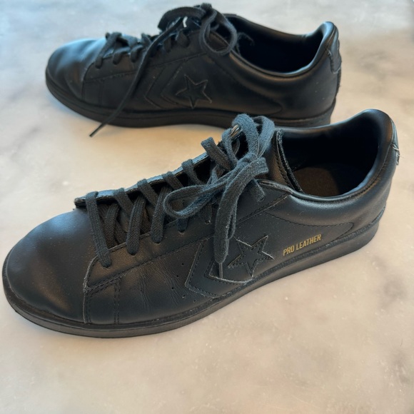 Converse Pro Leather Ox Low Top. Black. 9 - Picture 1 of 6
